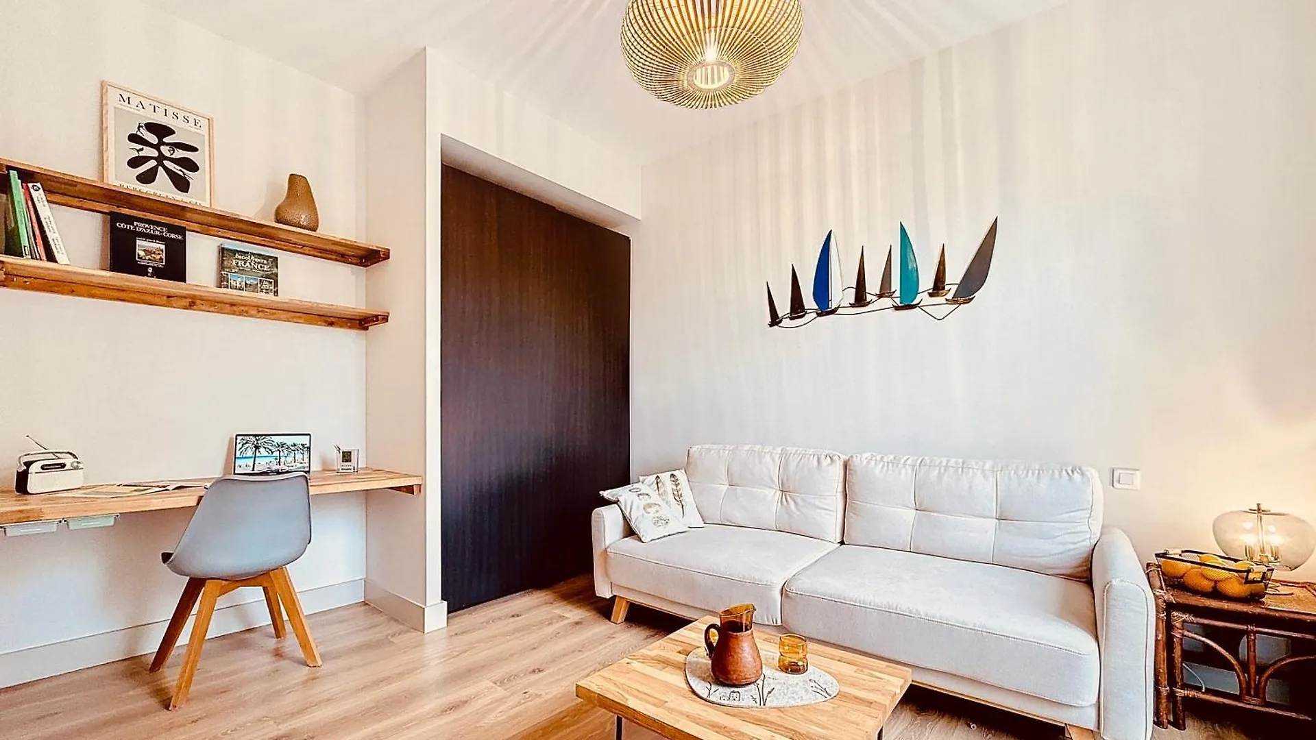 Charming 2-Bedroom Retreat Near City Center With Excellent Transport Links Nice 0*,  France